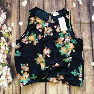 Non-sleeve Flower 🌸 Blouse